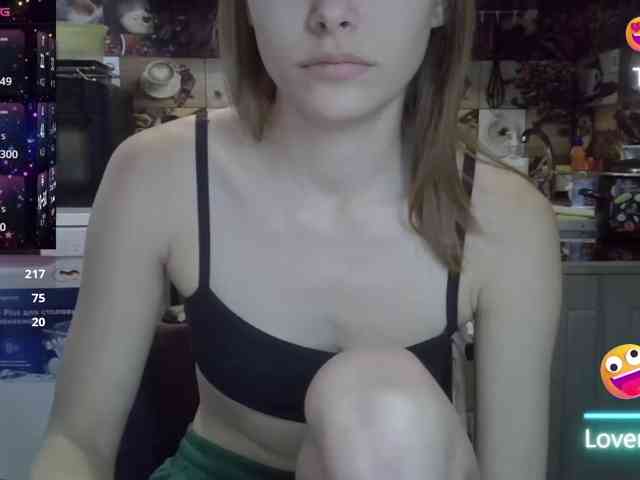 EvaaKisssss webcam