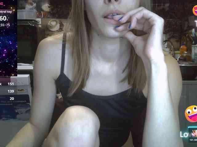 EvaaKisssss webcam
