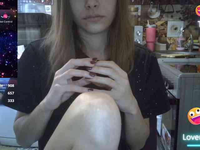 EvaaKisssss webcam