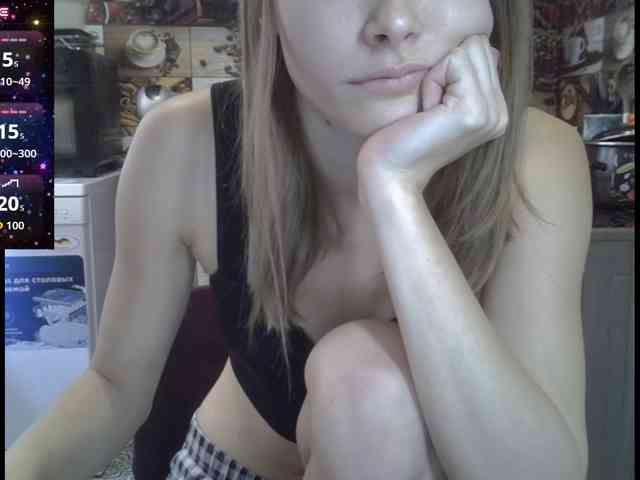 EvaaKisssss webcam