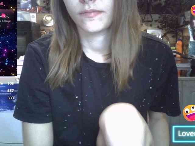 EvaaKisssss webcam