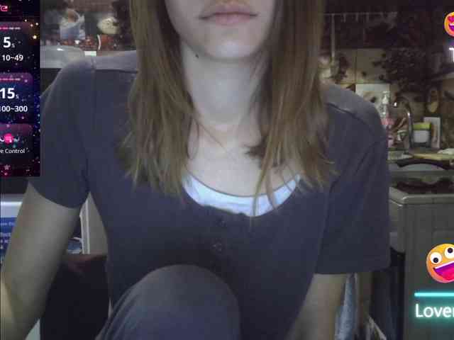 EvaaKisssss webcam
