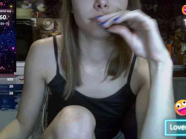 EvaaKisssss webcam