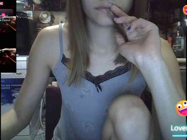 EvaaKisssss webcam