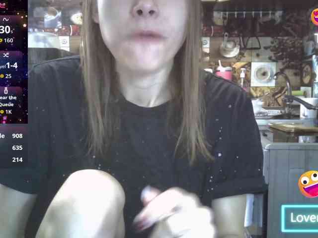 EvaaKisssss webcam