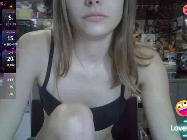 EvaaKisssss webcam