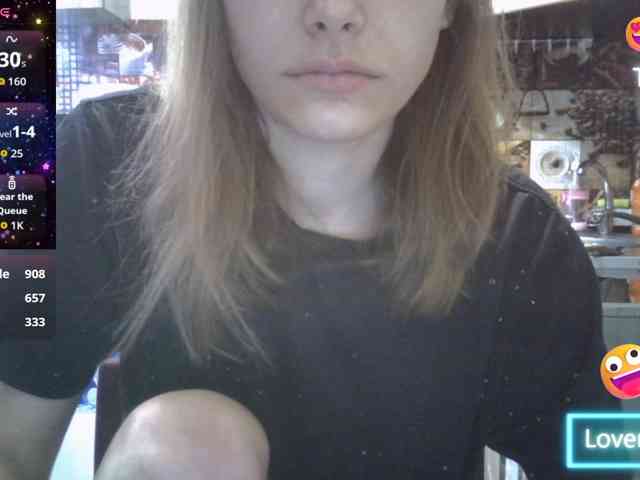EvaaKisssss - Girl 
