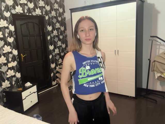 PricillaScrape live cam on BongaCams