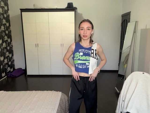 PricillaScrape live cam on BongaCams