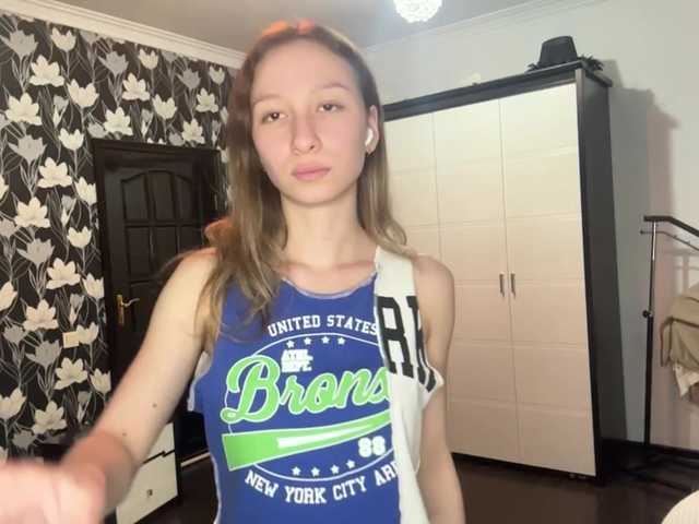 PricillaScrape live cam on BongaCams