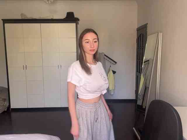 PricillaScrape Live Webcam on BongaCams