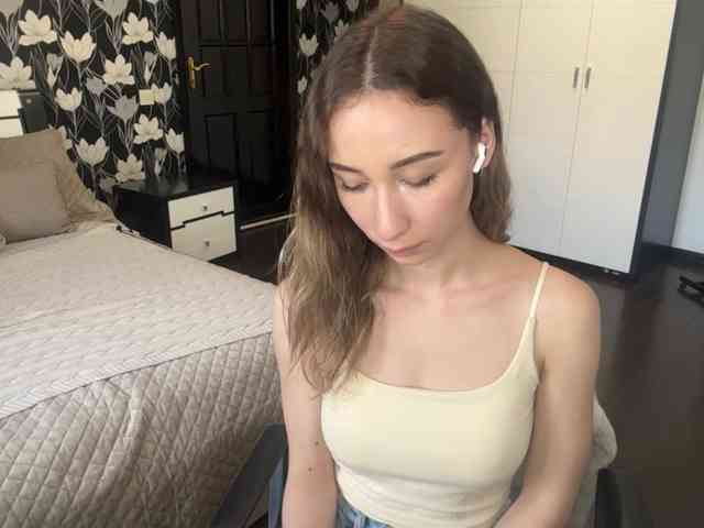 Model: PricillaScrape