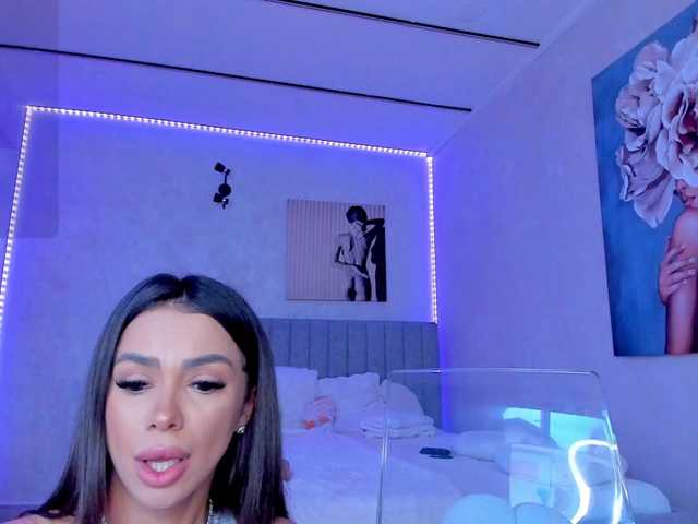 selenareeves live cam on BongaCams
