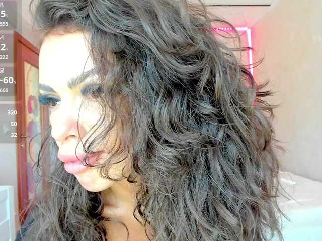 selenareeves live cam on BongaCams