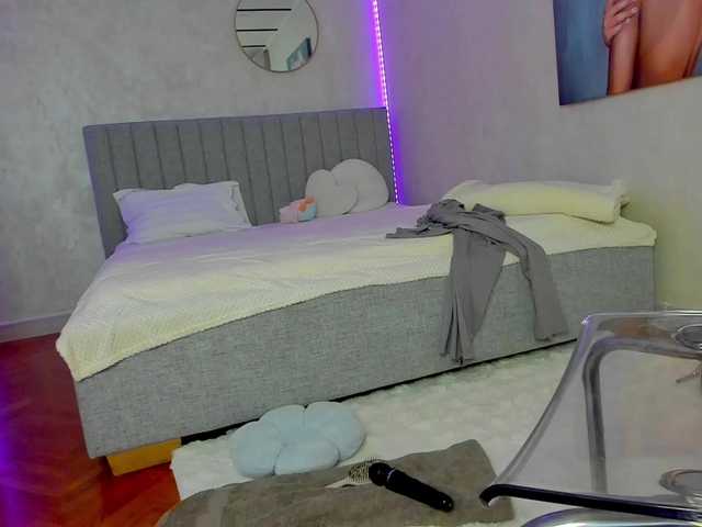 selenareeves live cam on BongaCams