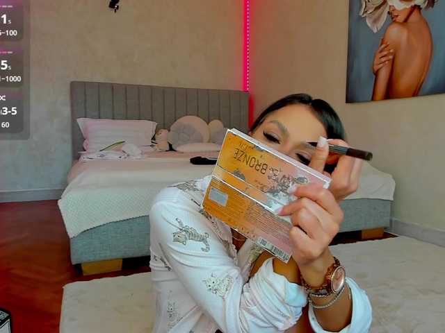 selenareeves live cam on BongaCams