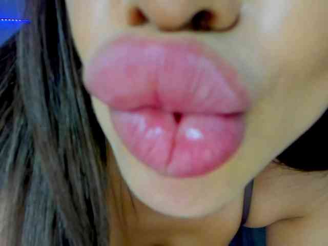 Selenareeves webcam