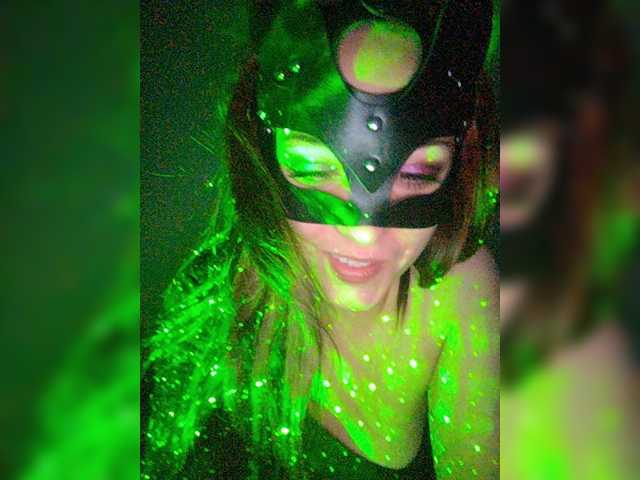 Xandra95012 live cam on BongaCams
