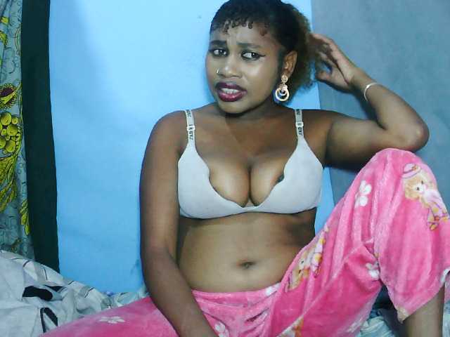 Laylla0377 live cam