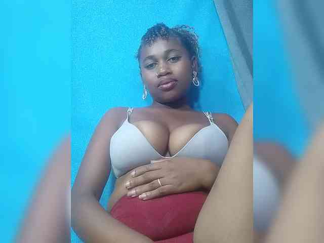 Laylla0377 webcam