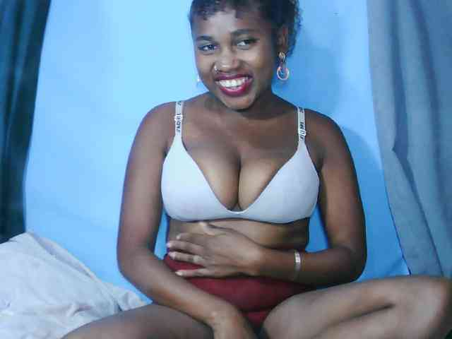 Laylla0377 webcam
