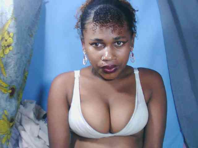 Laylla0377 webcam