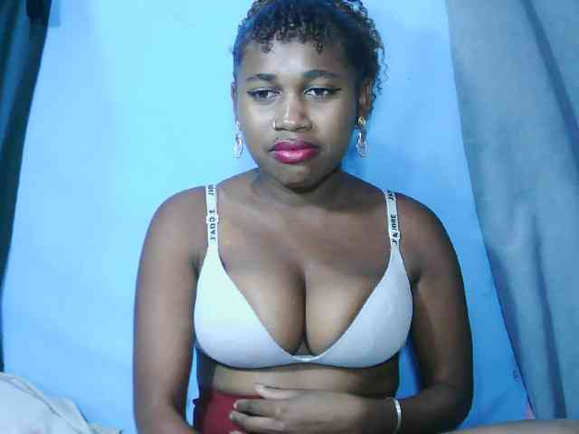 Laylla0377 webcam
