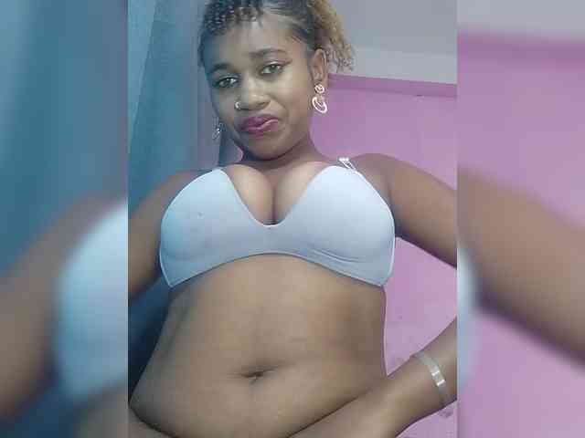 Laylla0377 webcam