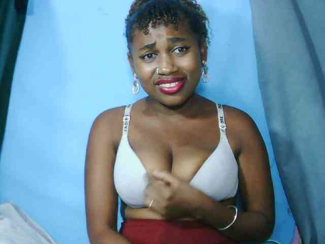Laylla0377 webcam