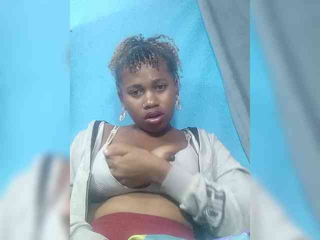 Laylla0377 webcam