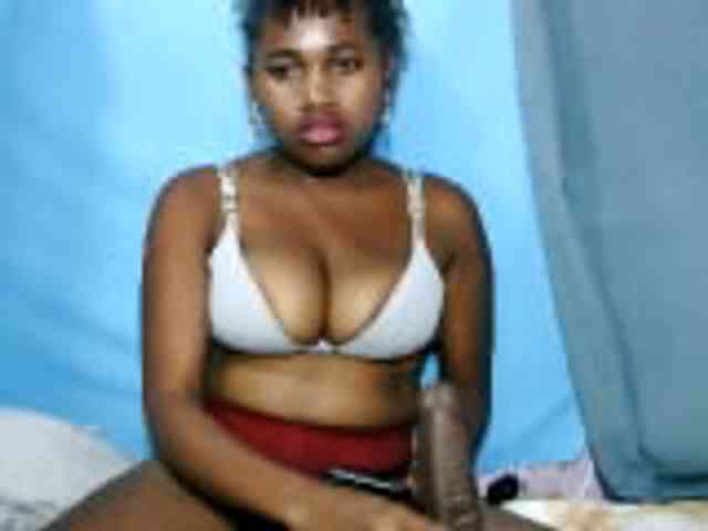 Laylla0377 webcam