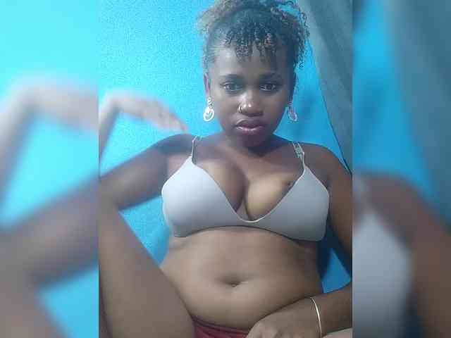 Laylla0377 webcam