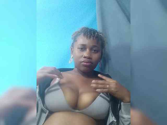 Laylla0377 webcam