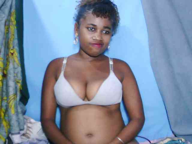 Laylla0377 webcam