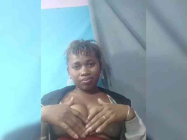 Laylla0377 webcam