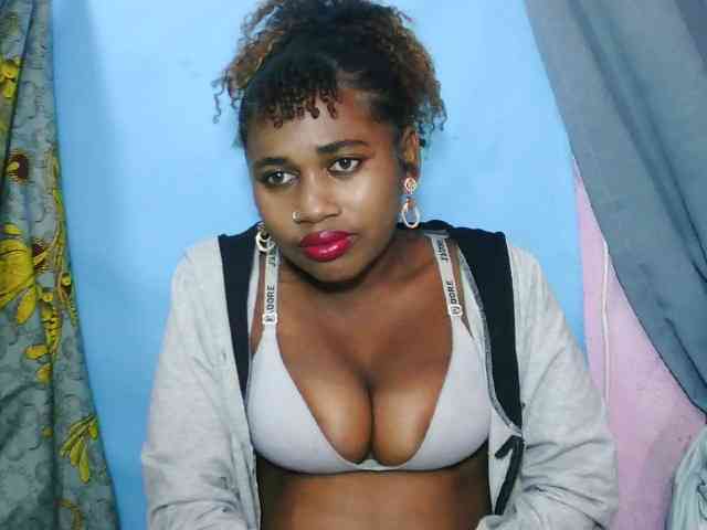 Laylla0377 webcam