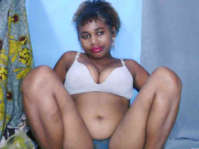 Laylla0377 webcam