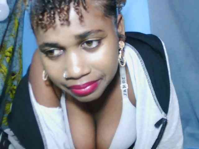 Laylla0377 webcam