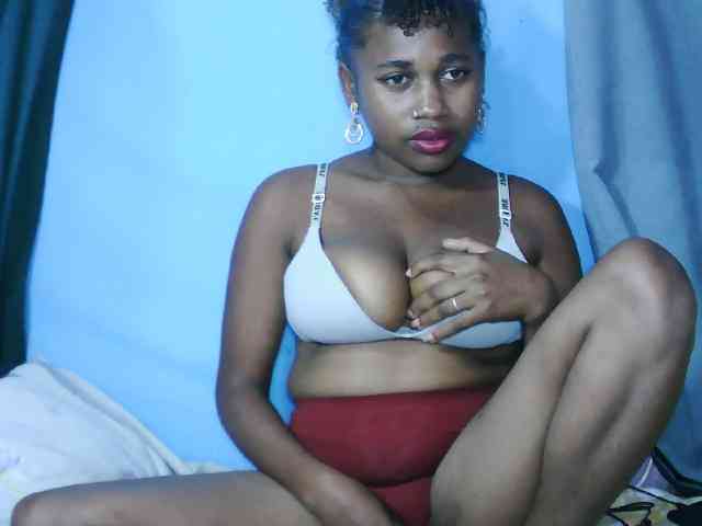 Laylla0377 webcam