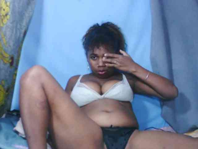 Laylla0377 webcam