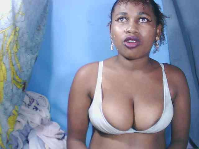 Laylla0377 webcam