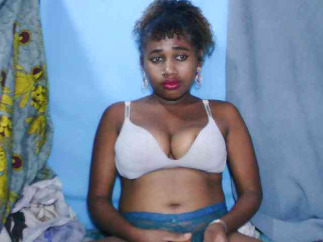 Laylla0377 webcam