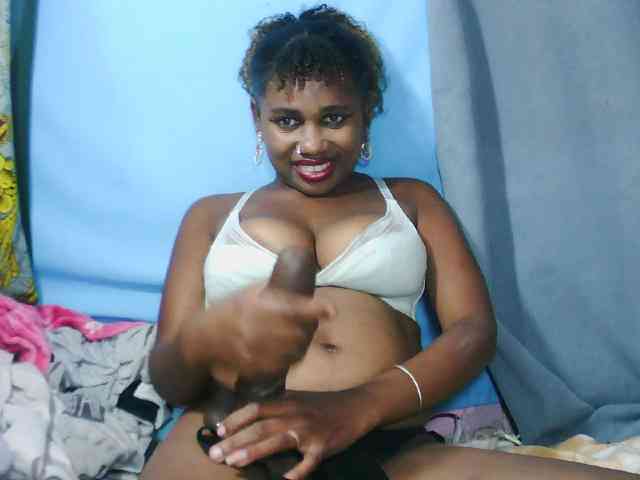 Laylla0377 webcam