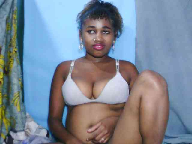 Laylla0377 webcam
