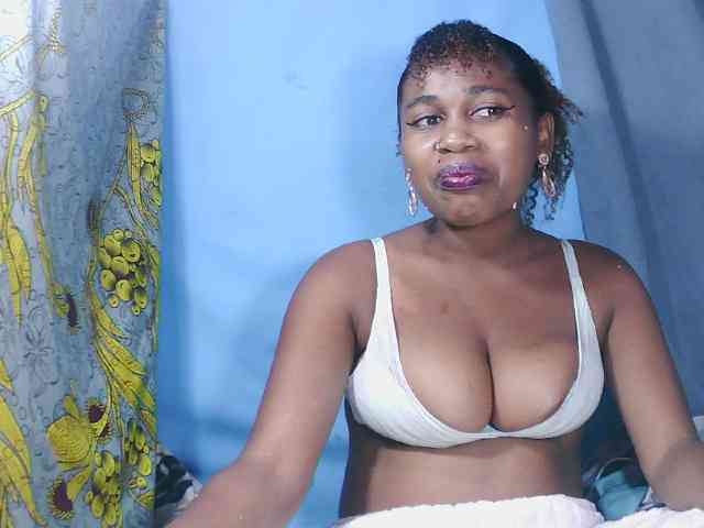 Laylla0377 webcam