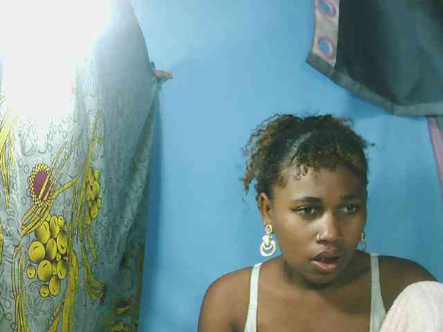 Laylla0377 webcam