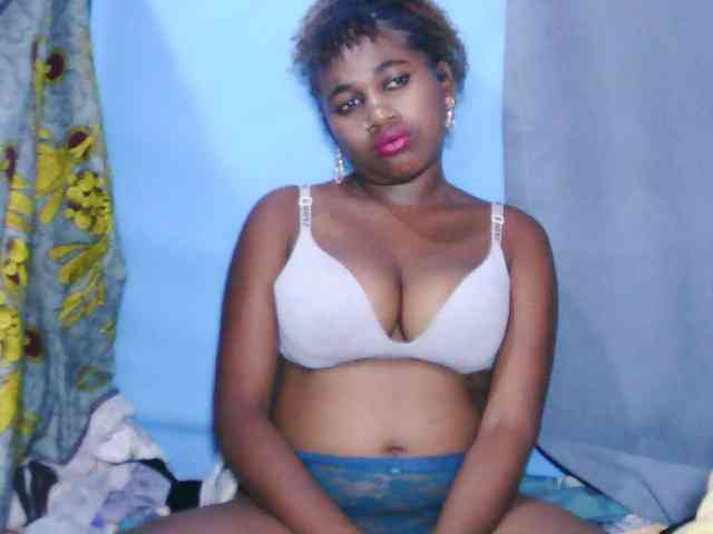 Laylla0377 webcam