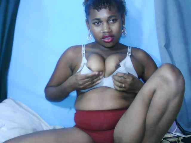Laylla0377 webcam