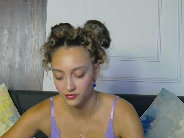 ArianaRhodes live cam on BongaCams