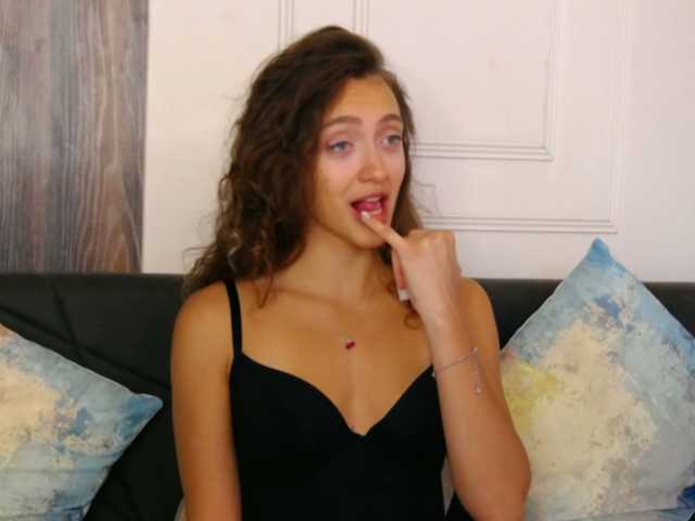 ArianaRhodes live cam on BongaCams